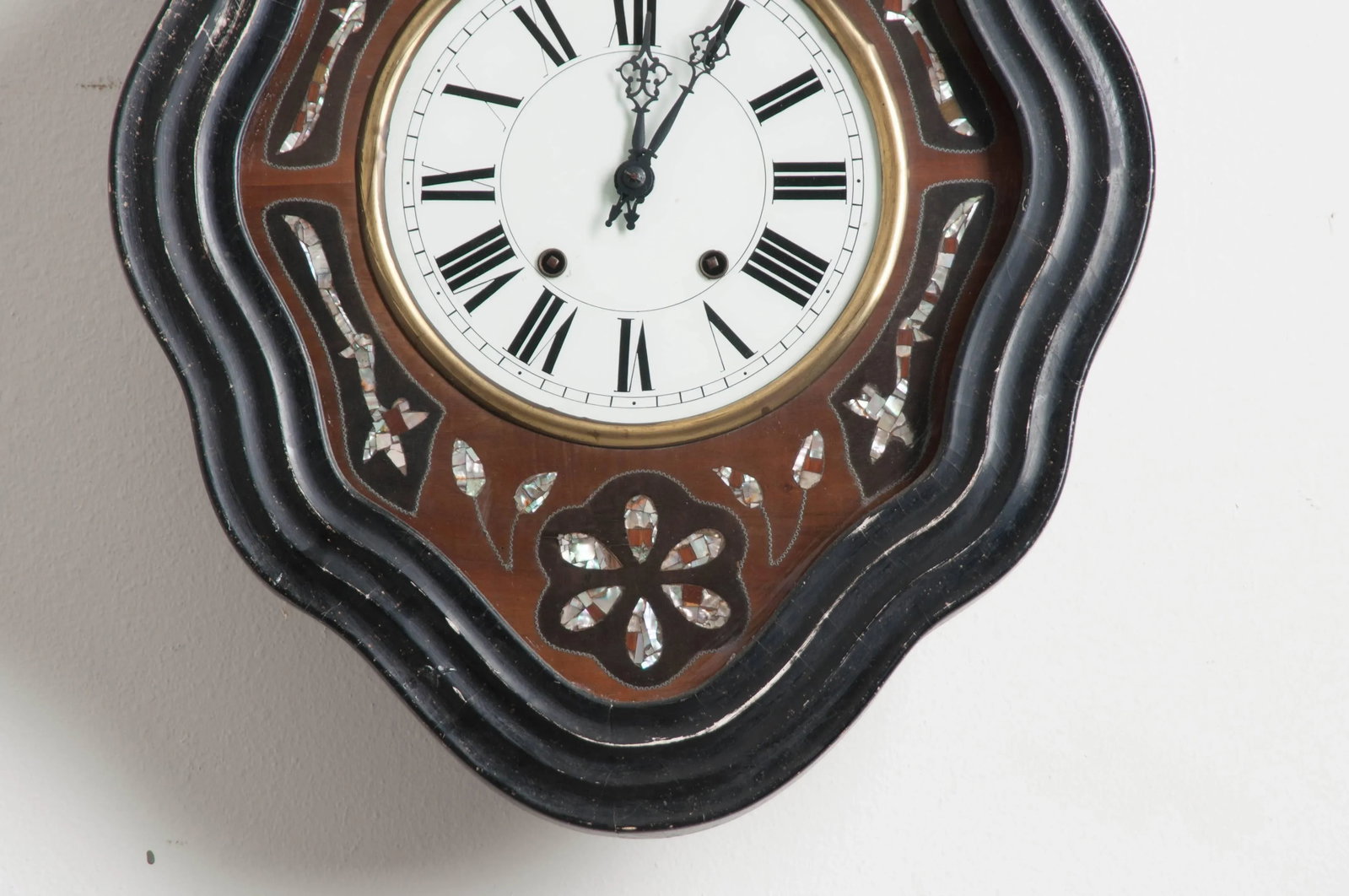 French 19th Century Napoleon III Mother-of-Pearl Inlay Wall Clock - 4