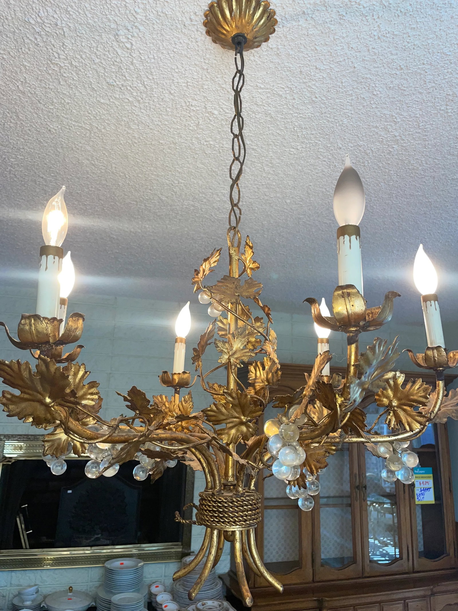 1960s Hollywood Regency Gilt Metal and Glass Grape and Vine Motif Chandelier, Italy - 6