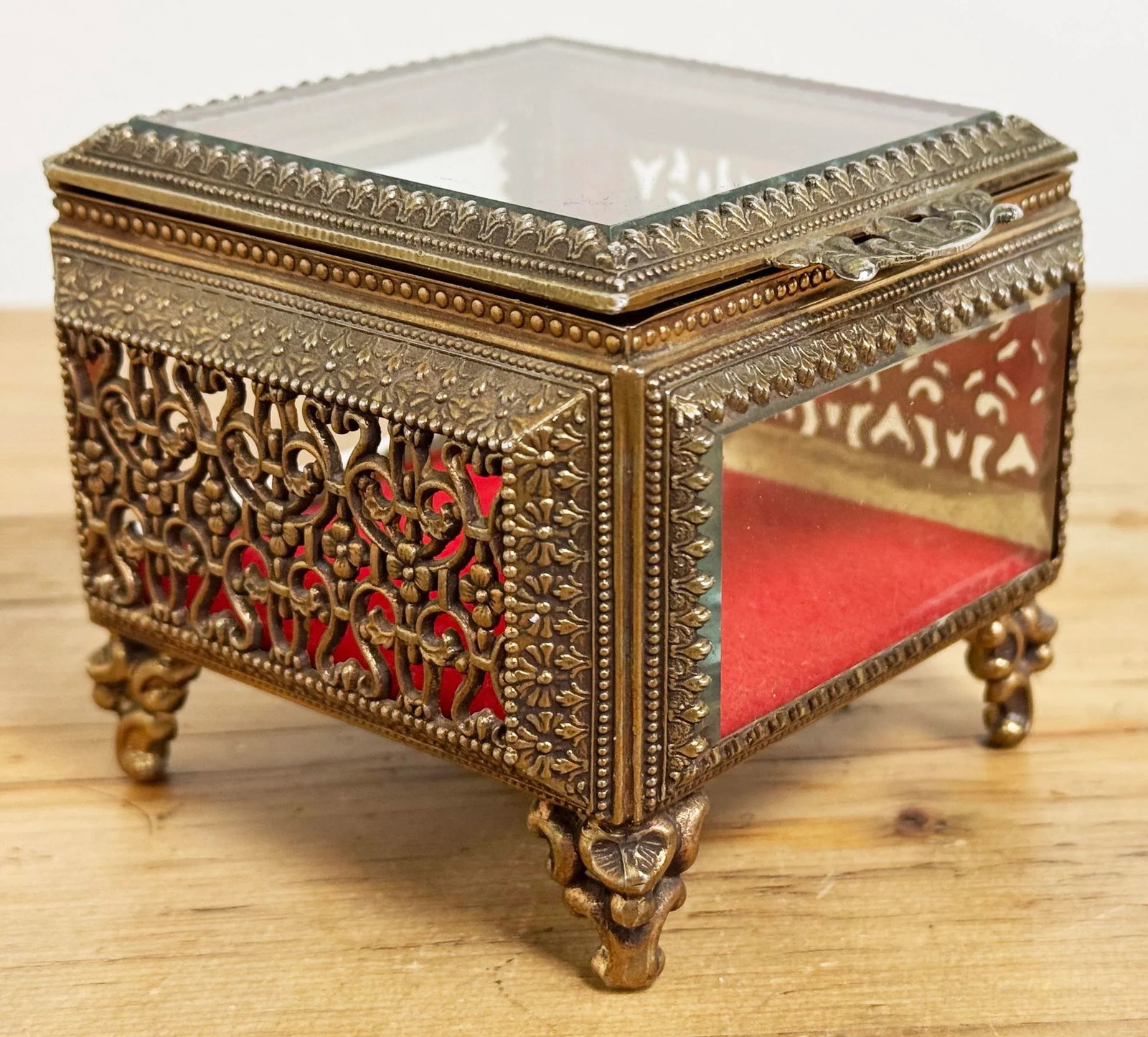 Vintage Ormolu Brass and Beveled Glass Jewelry Casket - 3