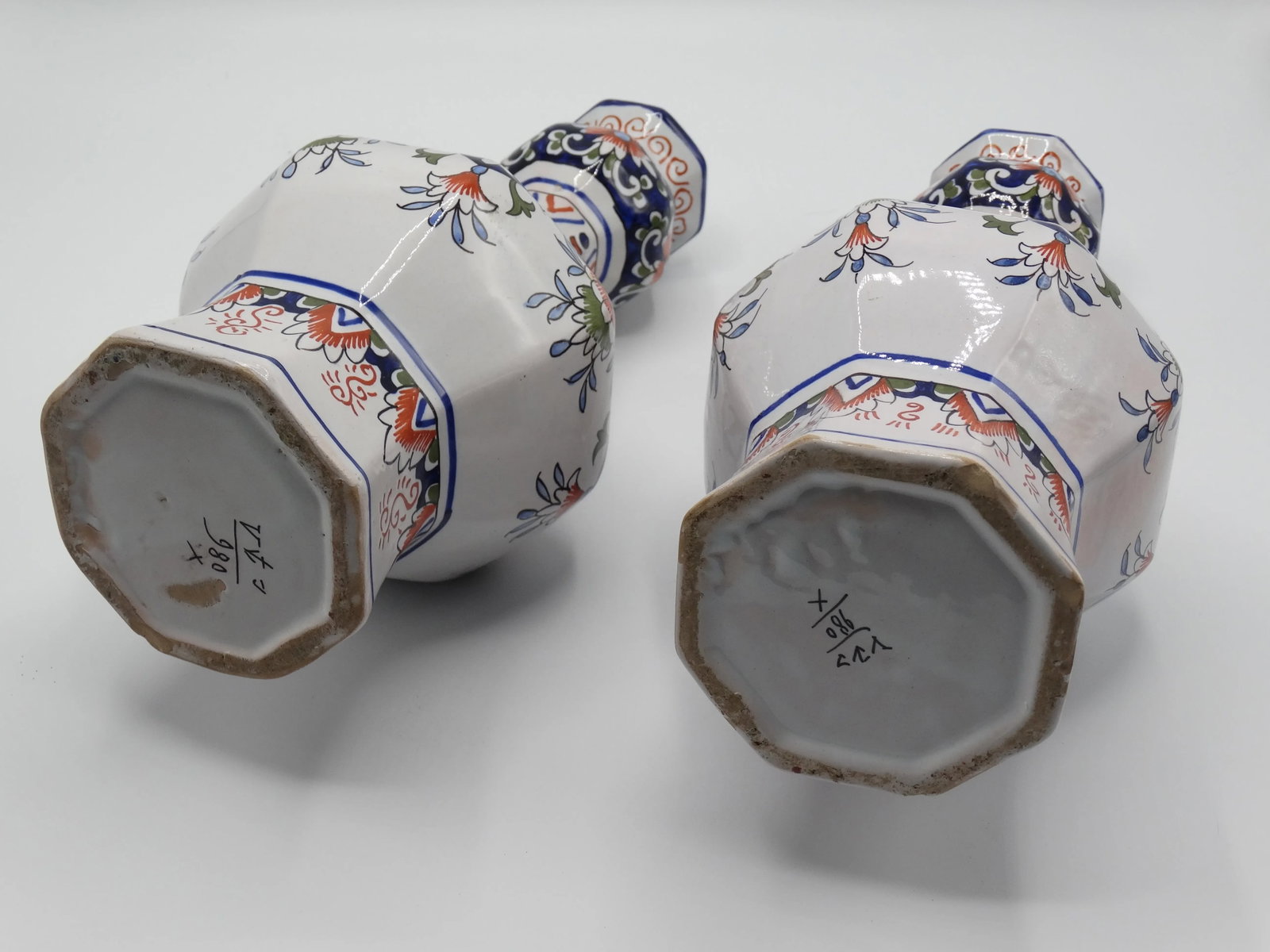 Antique Dutch Delft Polychrome Knobble Vases, a Pair - 7