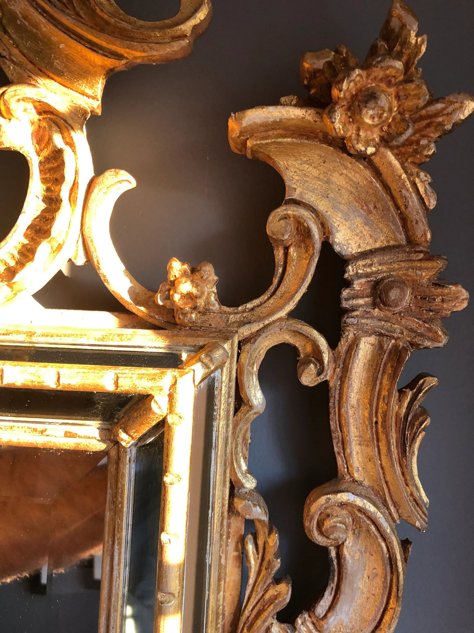 1970s Italian Rococo Rectangular Gilt Mirror by La Barge - 10