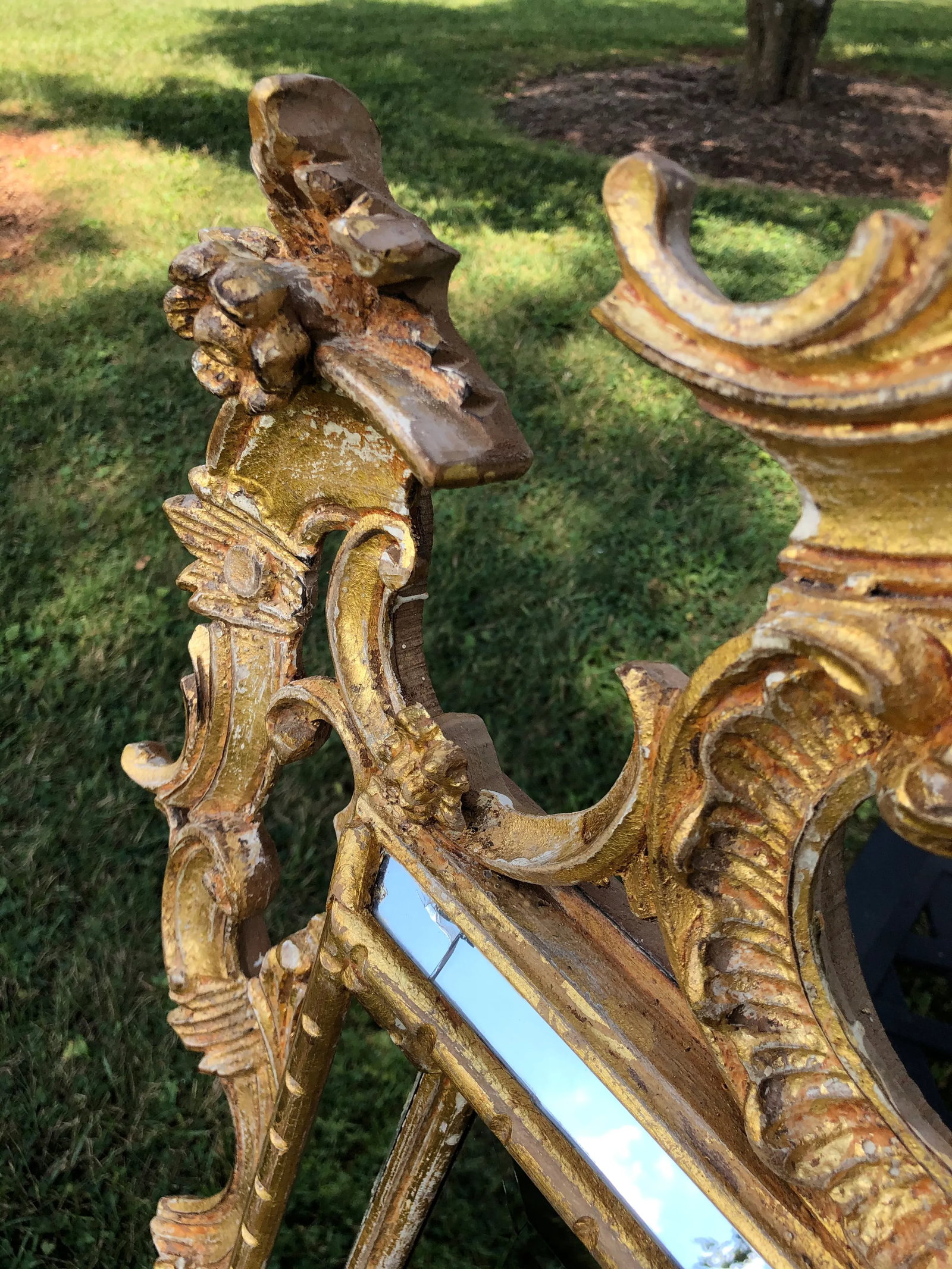 1970s Italian Rococo Rectangular Gilt Mirror by La Barge - 5
