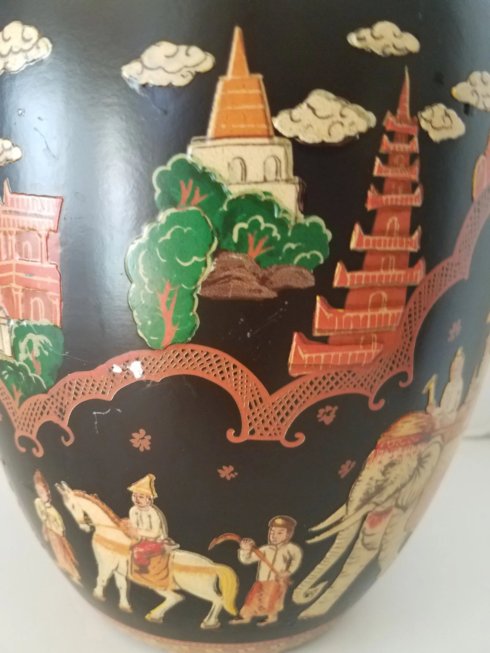 Vintage Chinoiserie Metal Hand Painted Black Lacquer Jardiniere - 7