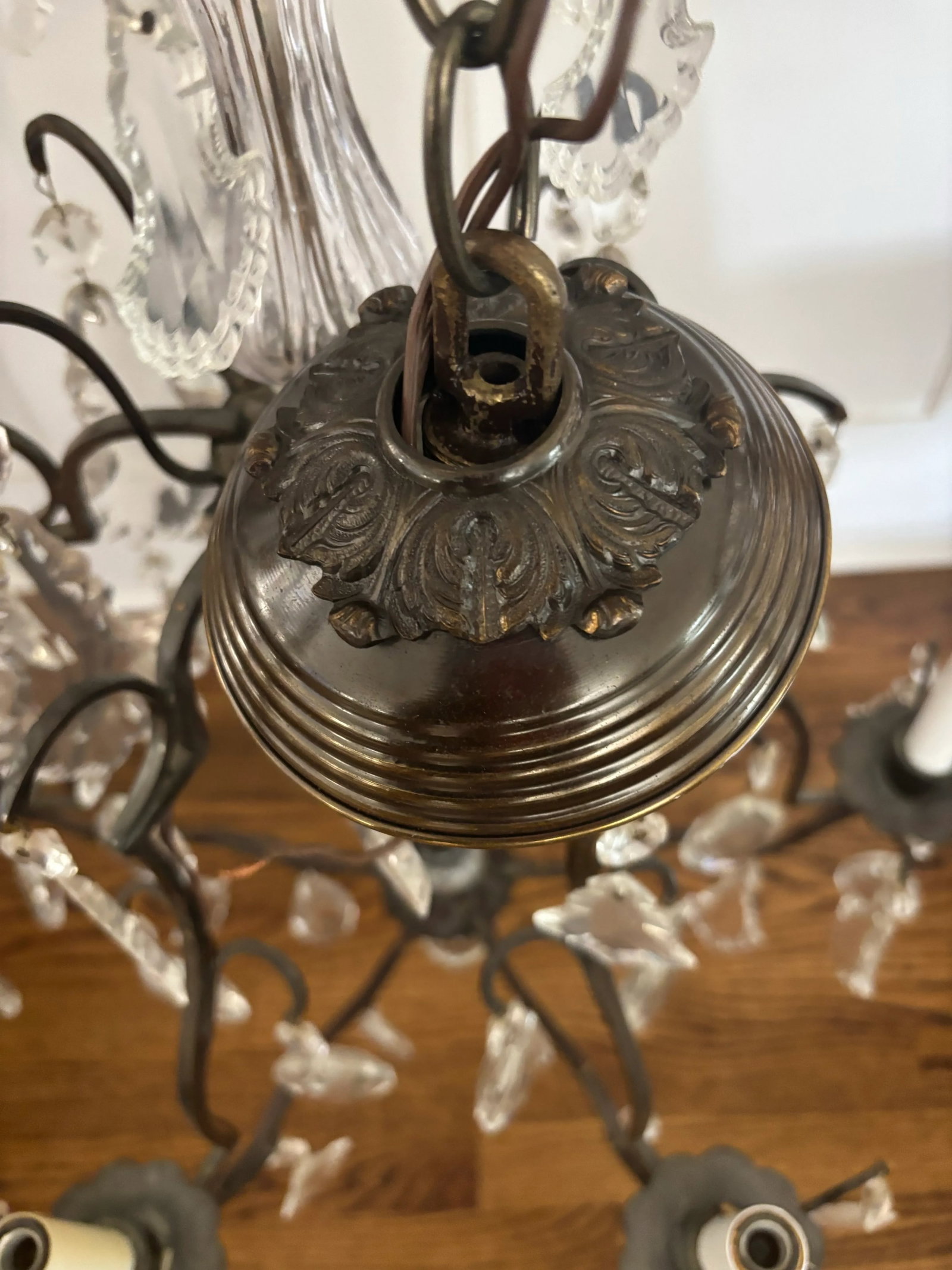 Early 20th Century French Louis XV Style Six Light Bronze or Brass Chandelier With Abundance of Cut - 2