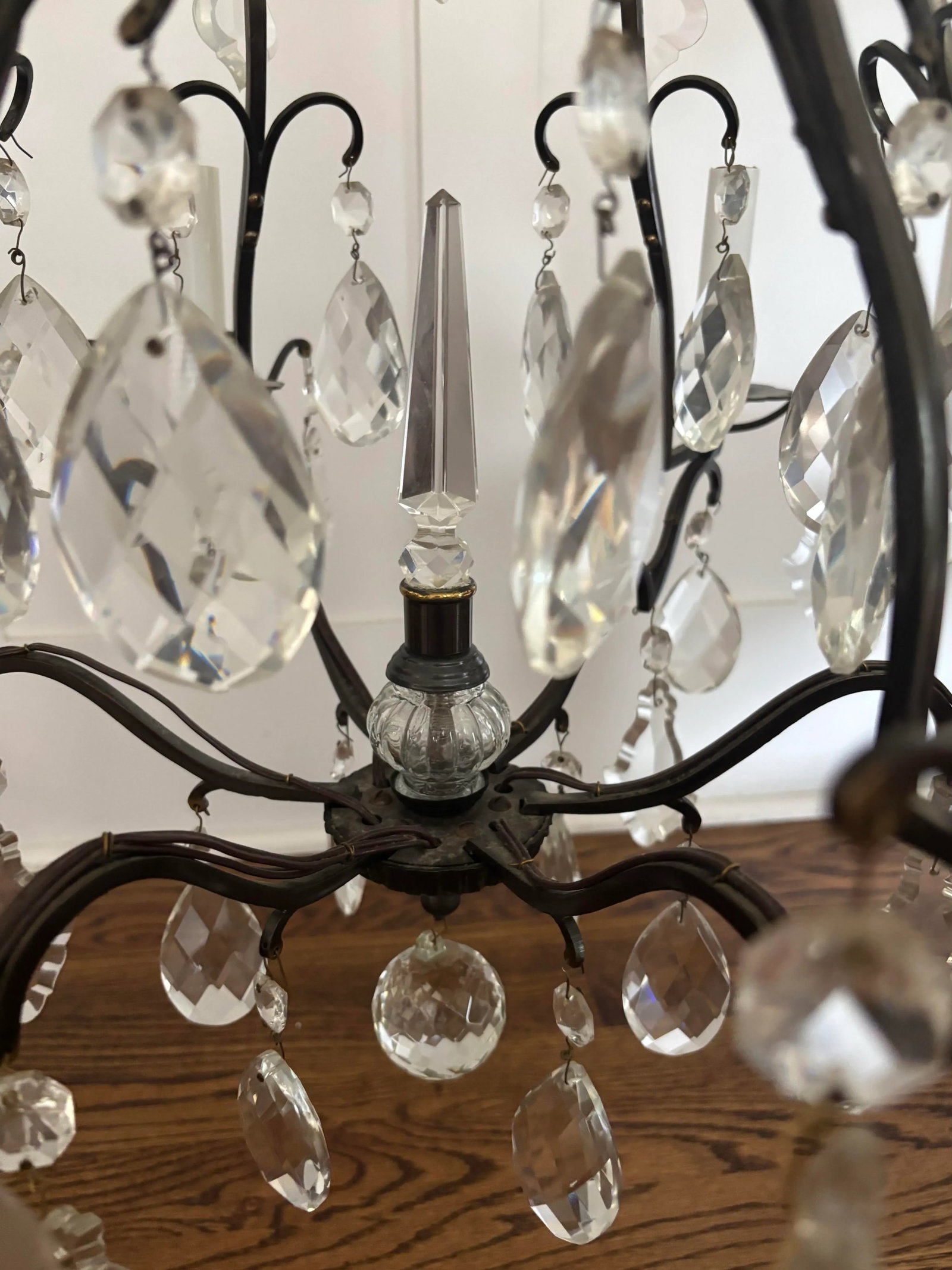 Early 20th Century French Louis XV Style Six Light Bronze or Brass Chandelier With Abundance of Cut - 3