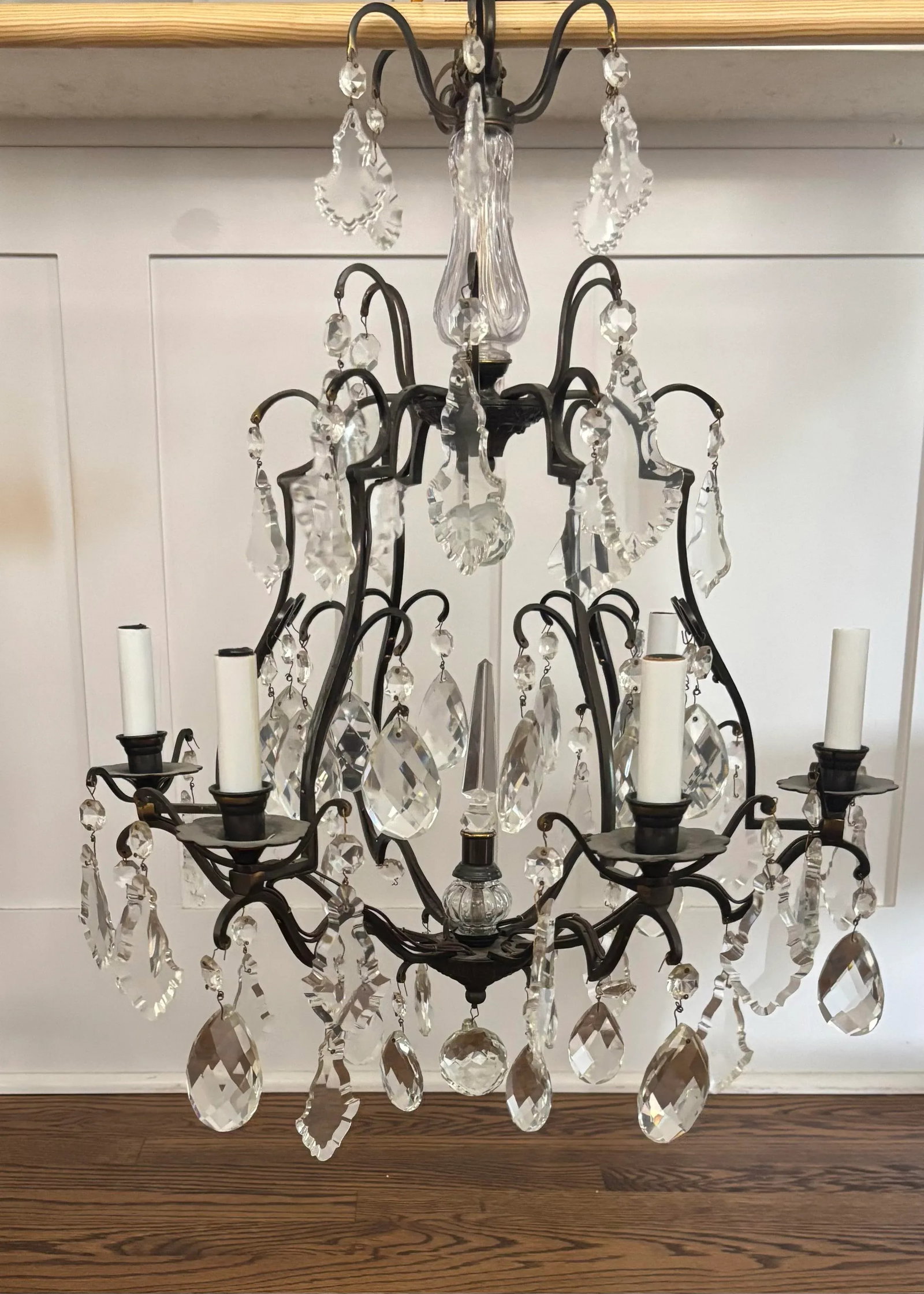Early 20th Century French Louis XV Style Six Light Bronze or Brass Chandelier With Abundance of Cut - 6