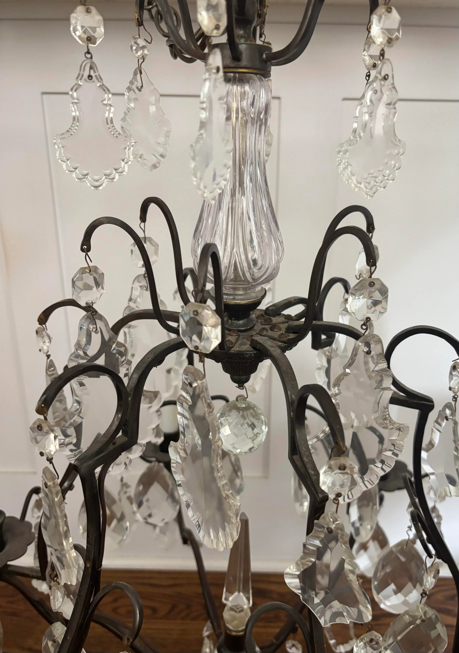 Early 20th Century French Louis XV Style Six Light Bronze or Brass Chandelier With Abundance of Cut - 8