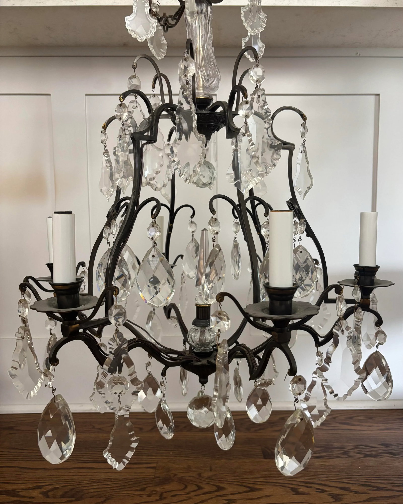 Early 20th Century French Louis XV Style Six Light Bronze or Brass Chandelier With Abundance of Cut - 9