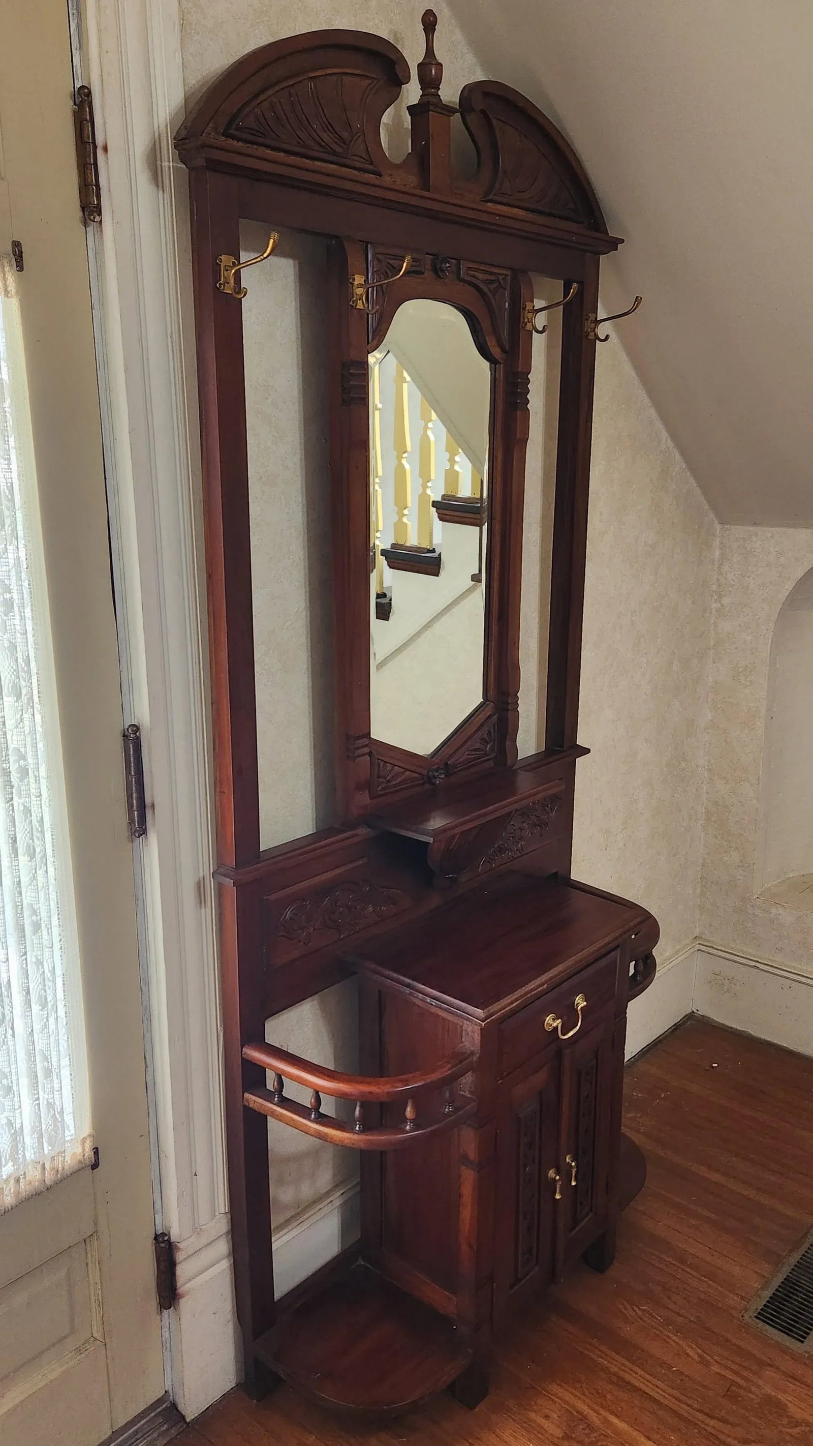 Late 20th Century Victorian Style Mahogany Hall Tree With Storage - 3