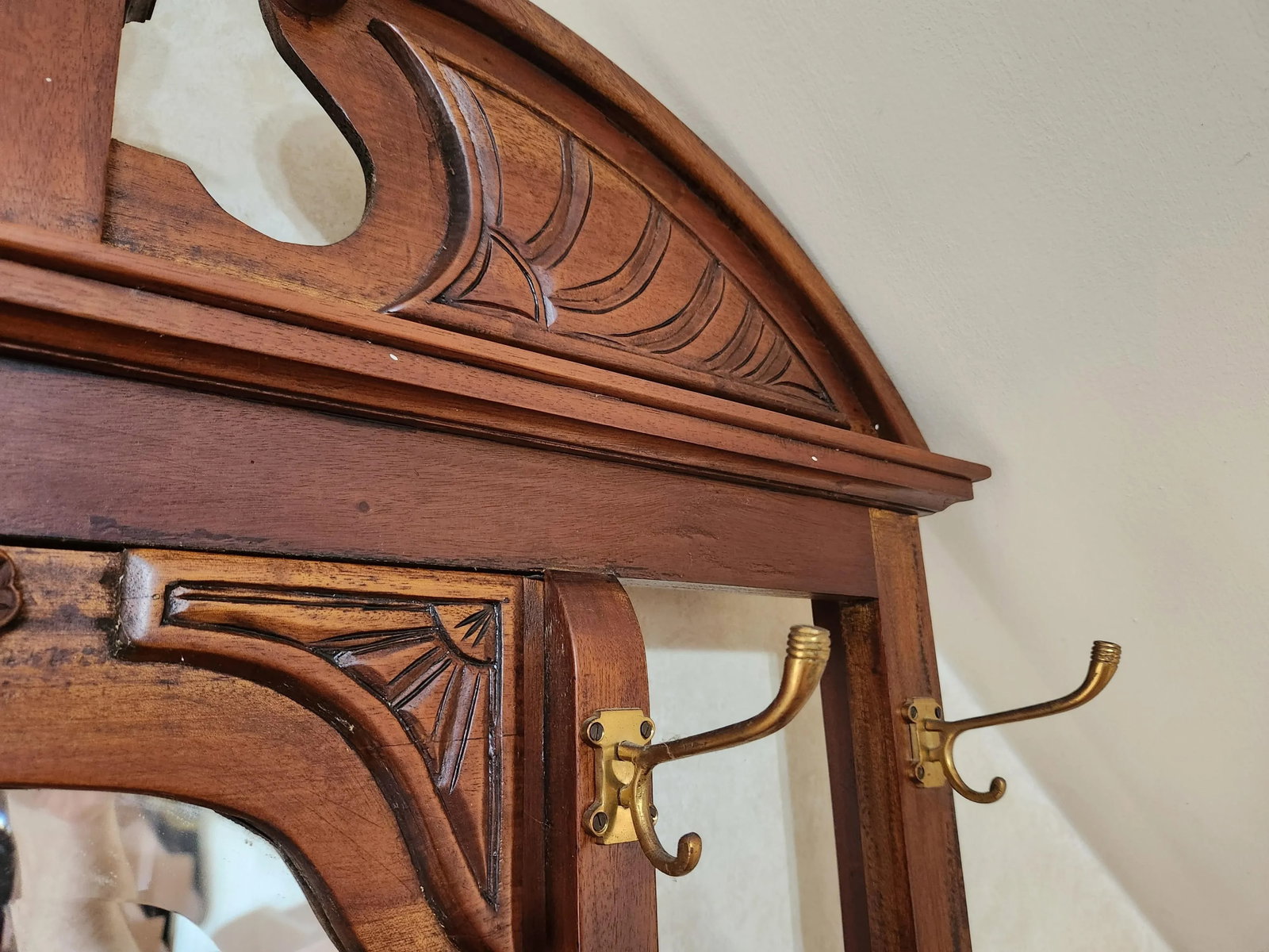 Late 20th Century Victorian Style Mahogany Hall Tree With Storage - 7