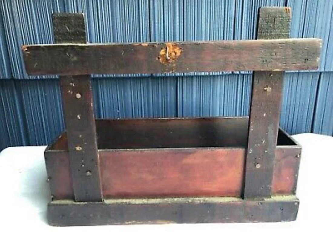Vintage Early 20th Century Tramp Art Wall Pocket Candle Box - 11