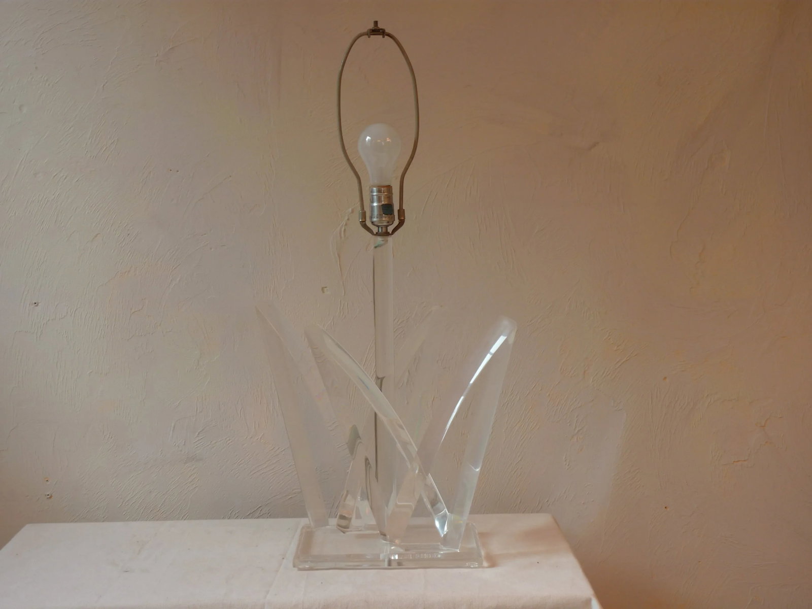 Van Teal Acrylic Lamp - 2