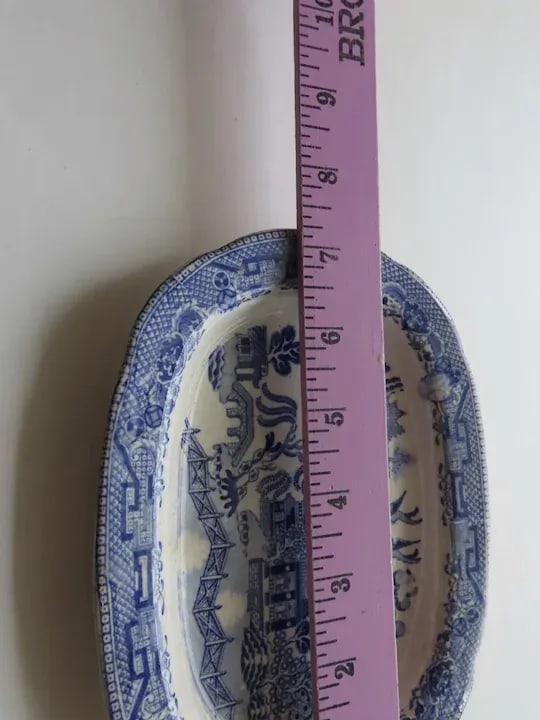 Late 18th or Early 19th Century English Creamware Blue and White Willow Sauce Tureen and Ladle - 5