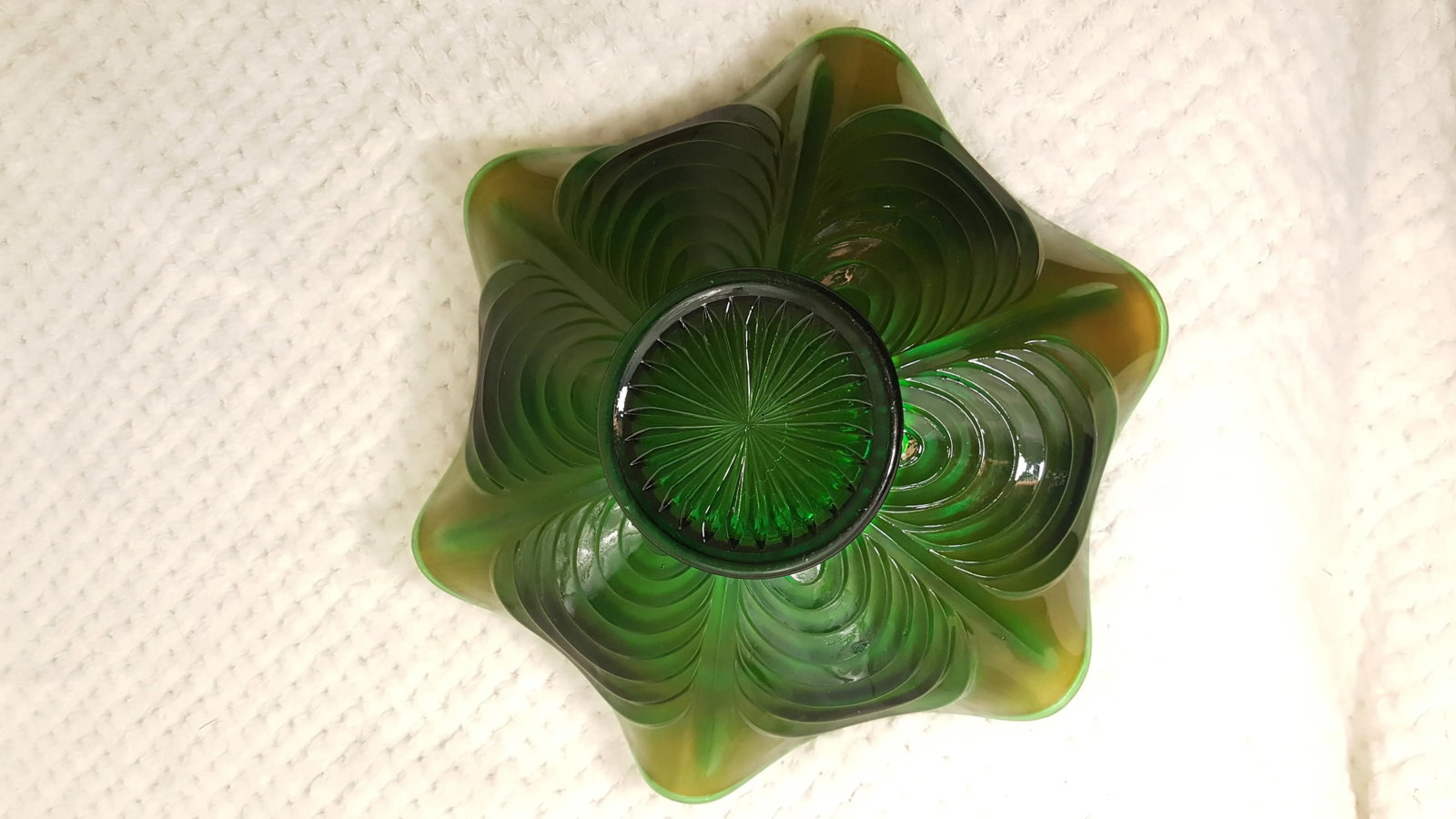 Fenton Cut Arcs Green Carnival Glass Bowl - 3