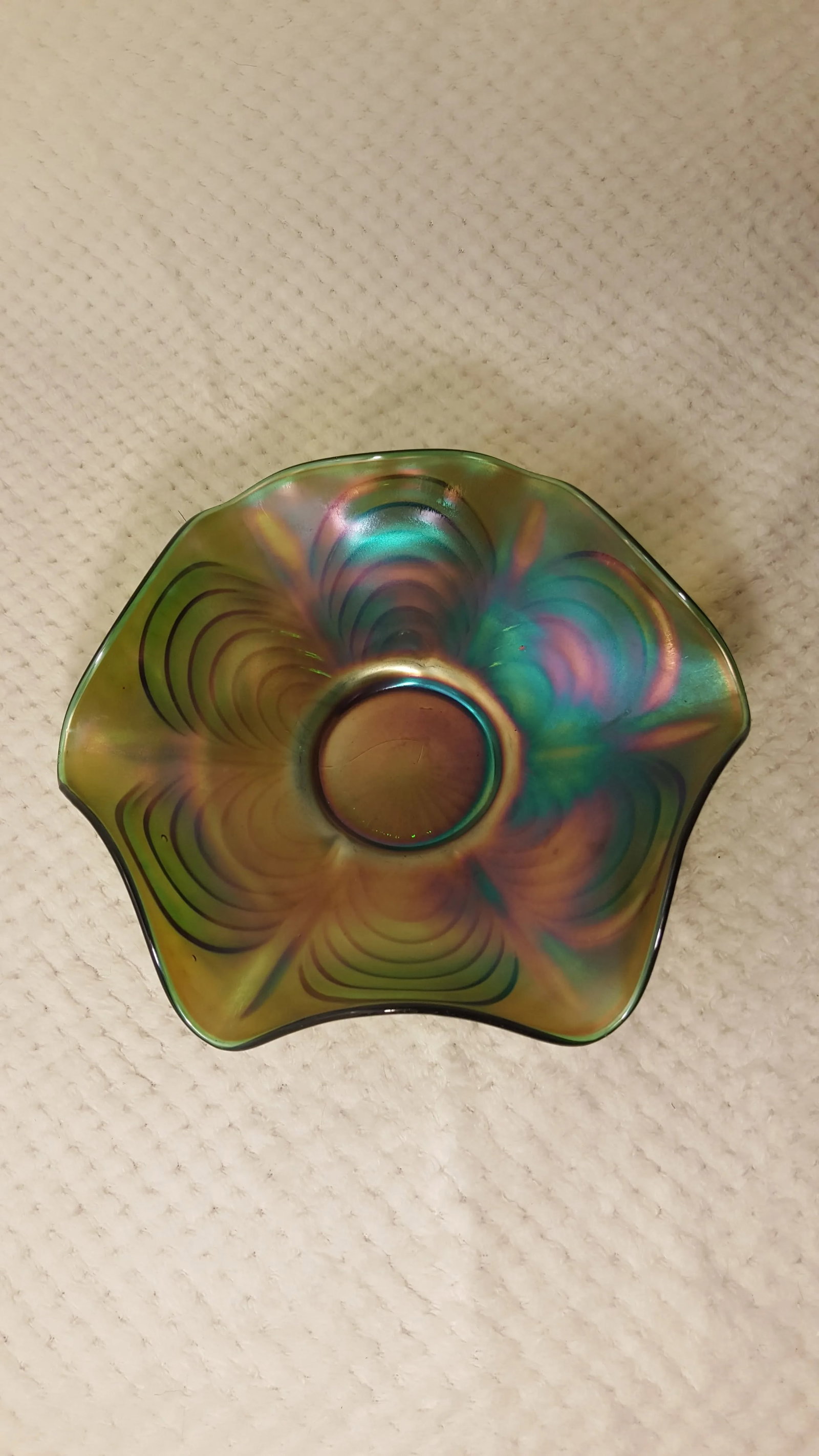 Fenton Cut Arcs Green Carnival Glass Bowl - 6
