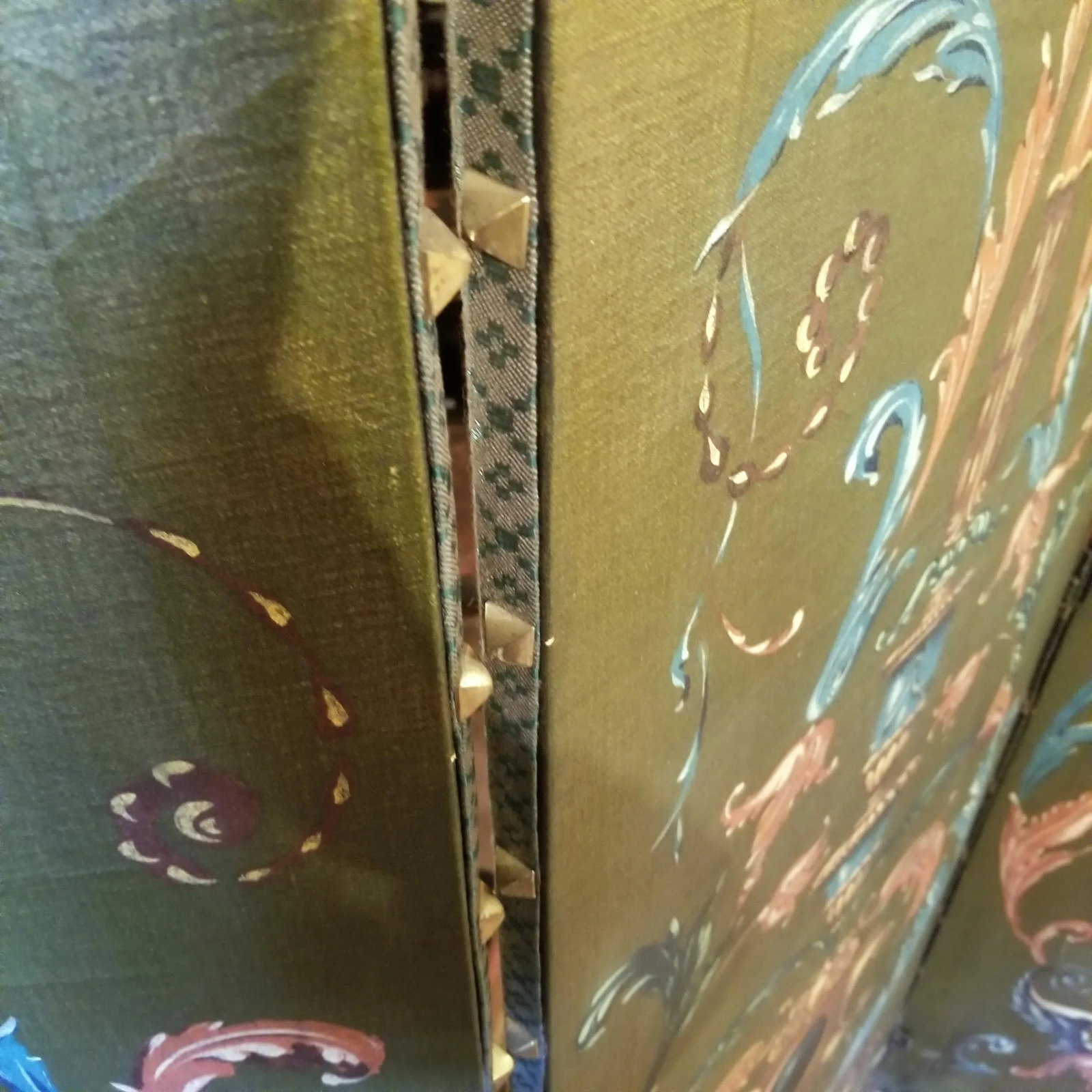 1940s Painted Floral Green Folding Screen - 5
