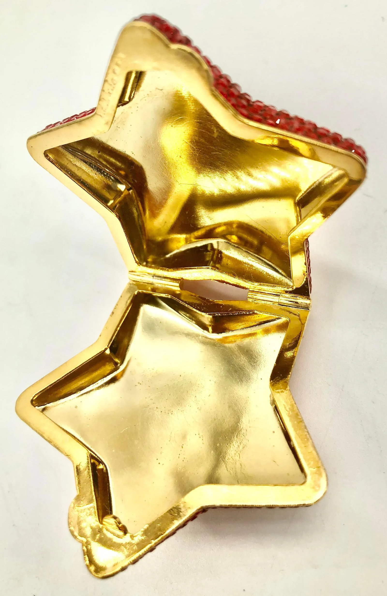 1970s Judith Leiber Red Hollywood Star Pillbox Gold Tone - 4