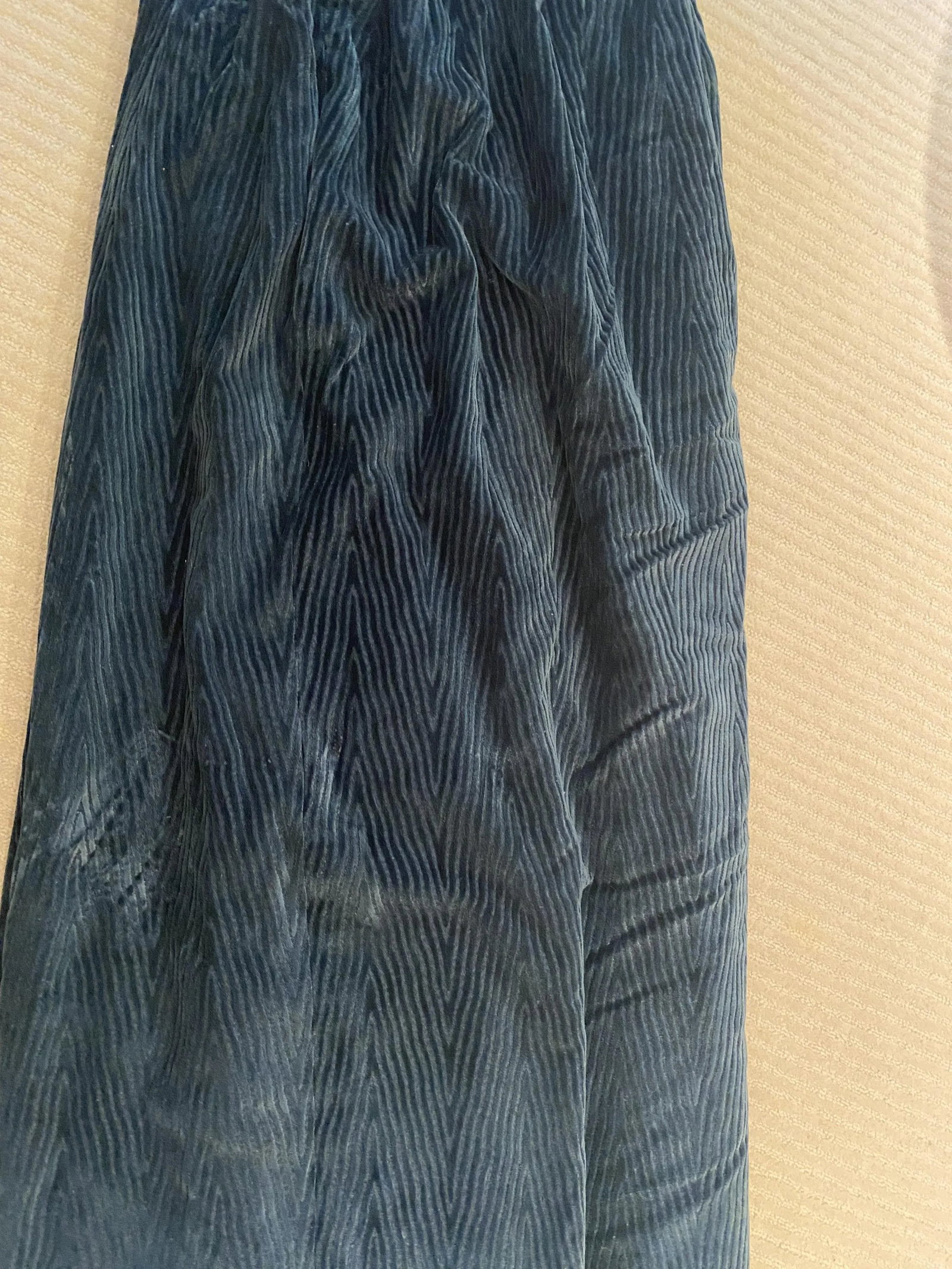 2000s Lee Jofa Velvet Drapes- Set of 2. Drapery/Curtains - 4