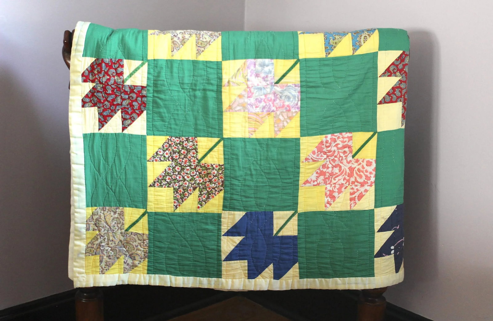Vintage Maple Leaf Quilt - 11