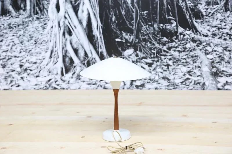 Chinese Hat Style Scandinavian Table Lamp - 5