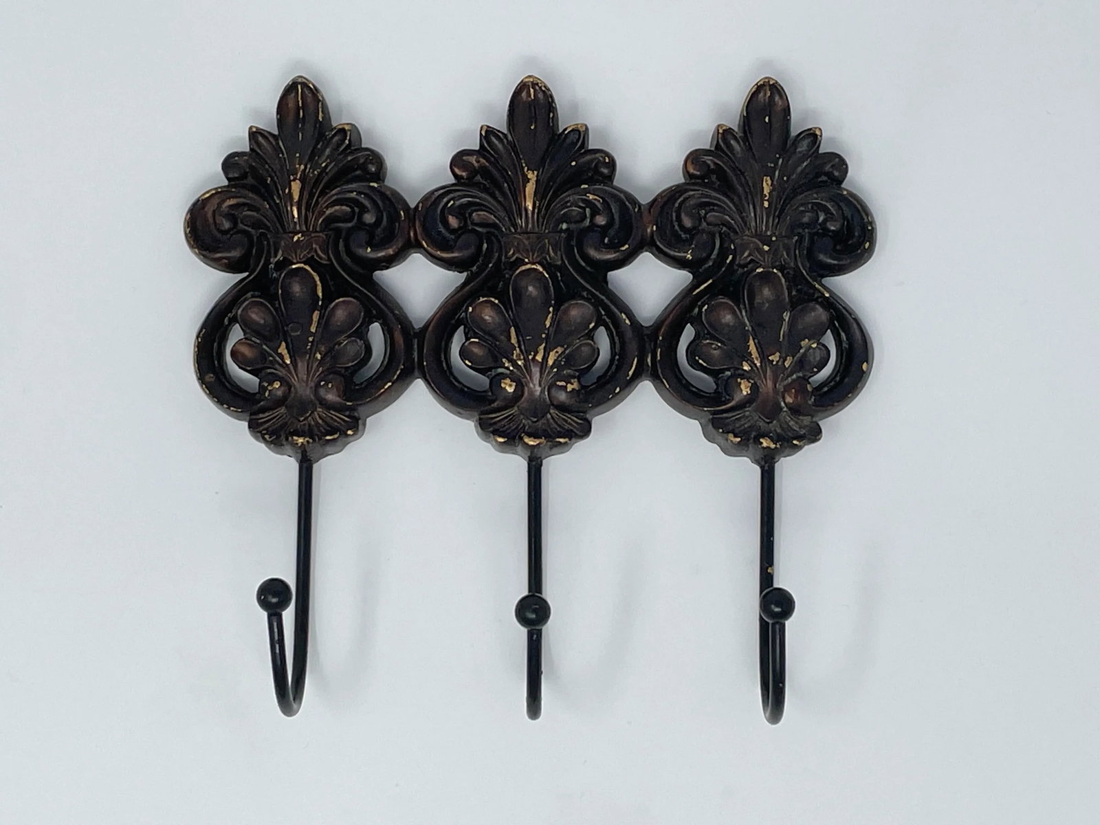 1970s Vintage Wall Mounted Triple Hook Rack - 7