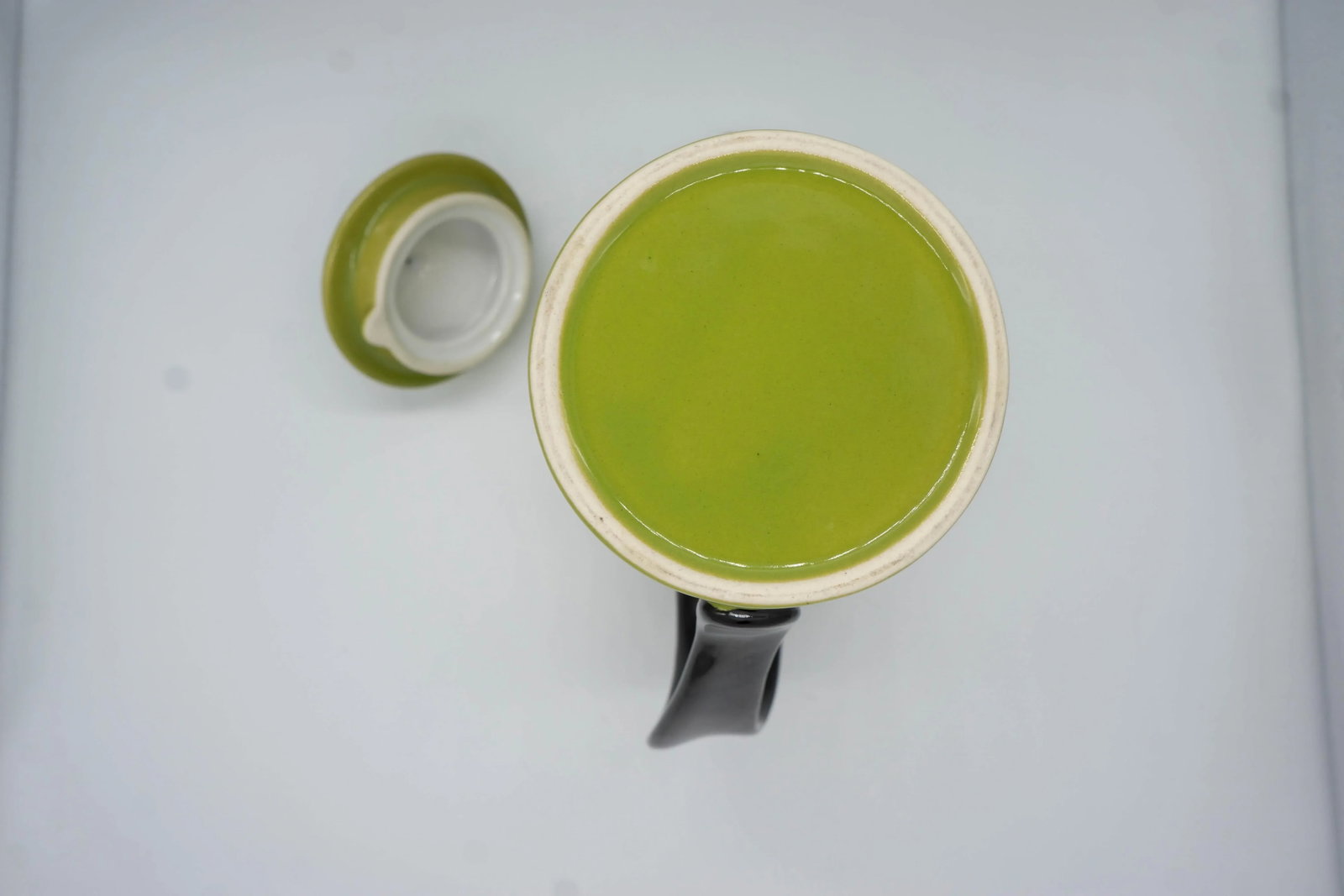 2000s California Pantry Avocado Green Ceramic Tea Pot - 5