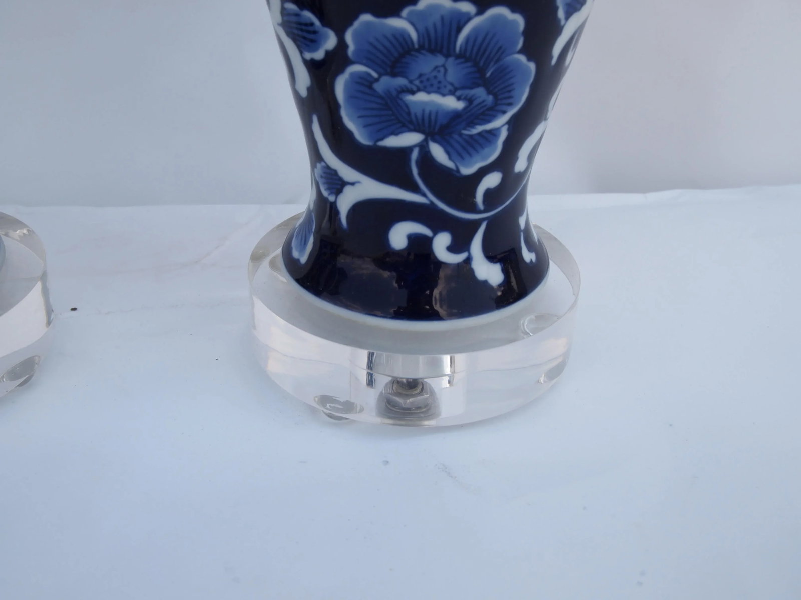 Pair of Chinese Blue and White Lamps - 4