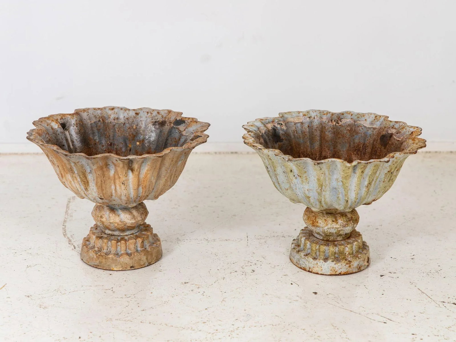 Pair of Verdigris Painted Iron Tazzas or Urns, English Late 20th Century - 2