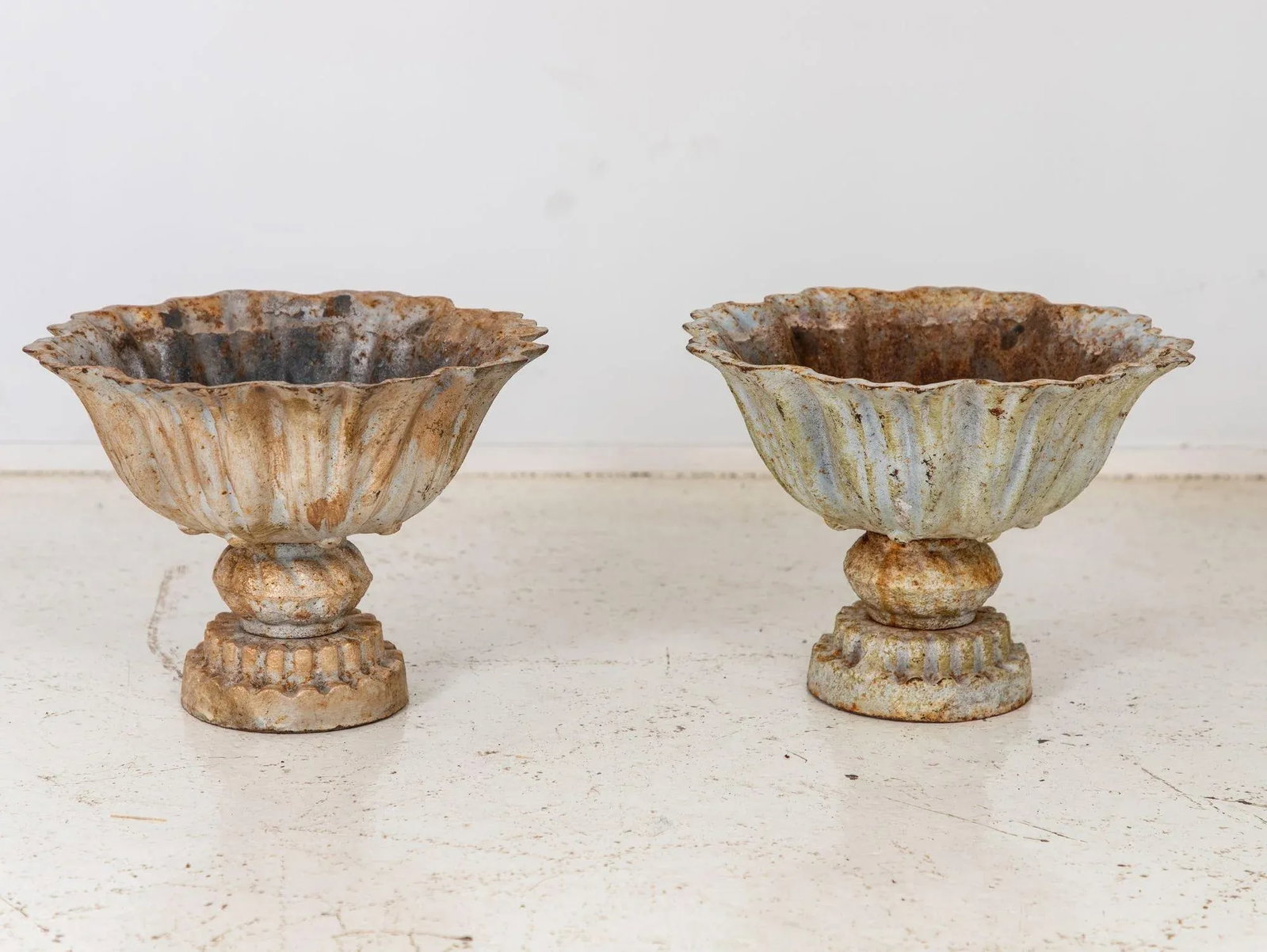 Pair of Verdigris Painted Iron Tazzas or Urns, English Late 20th Century - 3
