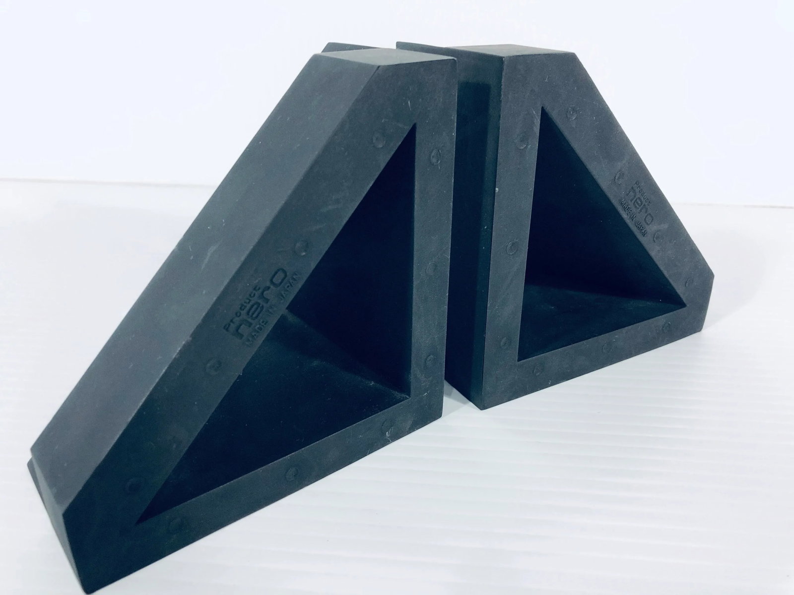 Post Modern Nero "co'modo" Matte Black Rubber Bookends - a Pair - 5