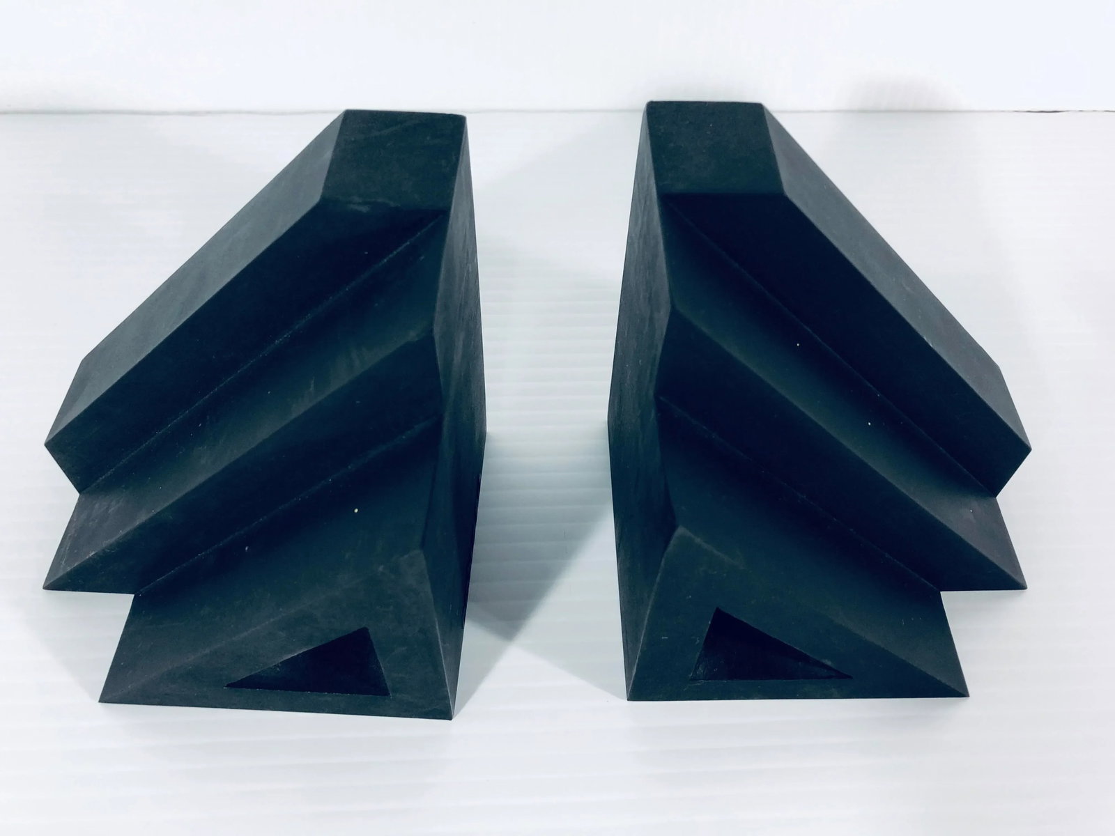 Post Modern Nero "co'modo" Matte Black Rubber Bookends - a Pair - 6