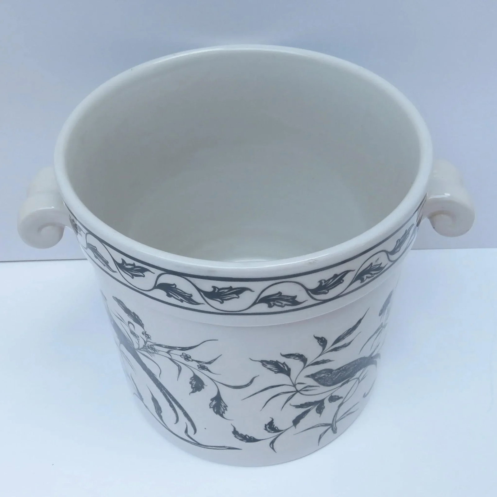 Large Portuguese Hand-Painted Cachepot - 6