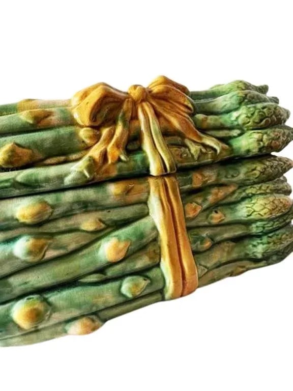 1980s Vintage Italian Ceramic Asparagus Majolica Ceramic Trompe l'Oeil Decorative Box - 2