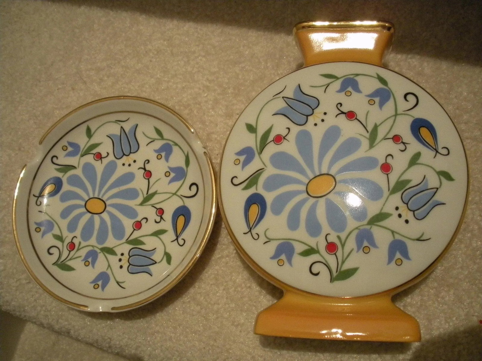Vintage 1960s Painted Ceramic Vase & Matching Plate with 14k Gold Trim From Poland - Set of 2 - 2