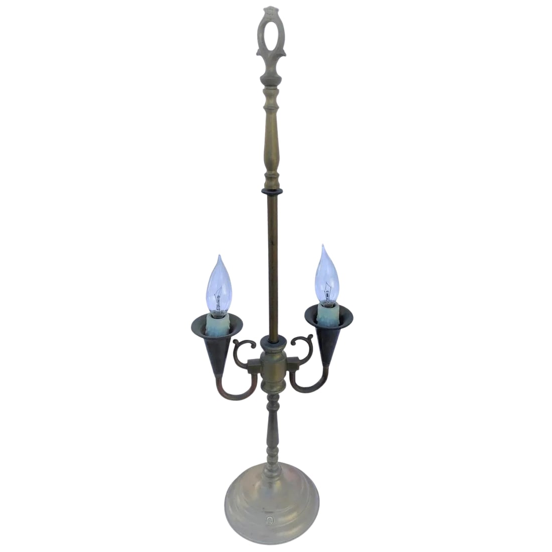 Early American Original Solid Brass Table Lamp: Early American Lamp base . All brass metal in Original finish . Double lights .and working . Circa 1940,s This is an Old Lamp . What a price ! After paying commission ,not much left . Maybe the