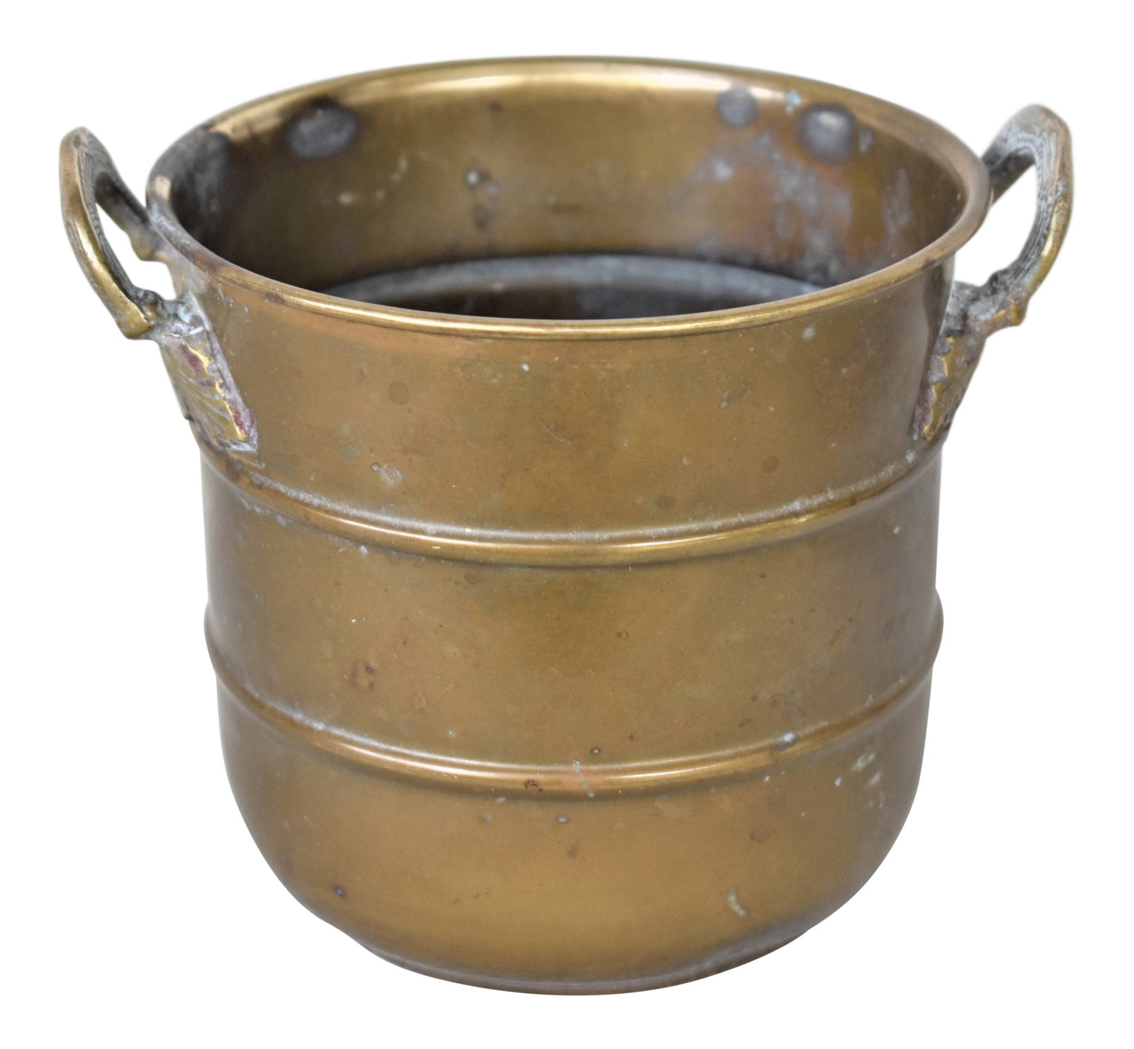Vintage Brass Cachepot with Leaf Handles: Vintage brass cachepot with leaf handles. This is a pre-owned item so please see all pictures and ask any questions. Condition: Alterations: Original Condition Unaltered Imperfections: Some