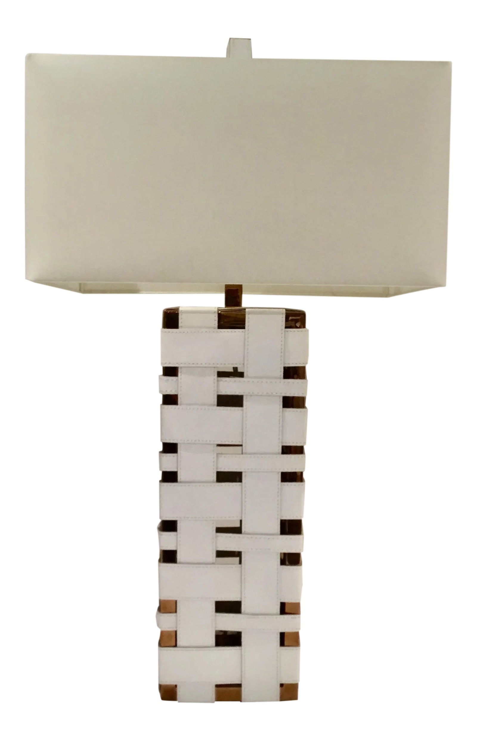 Arteriors Modern White Leather Elis Rose Gold Table Lamp: Stylish Arteriors Modern White Leather Elis Rose Gold Table Lamp, basket weave design, white rectangular shade with complimentary finial, showroom floor sample Body height: 20.25" Condition: