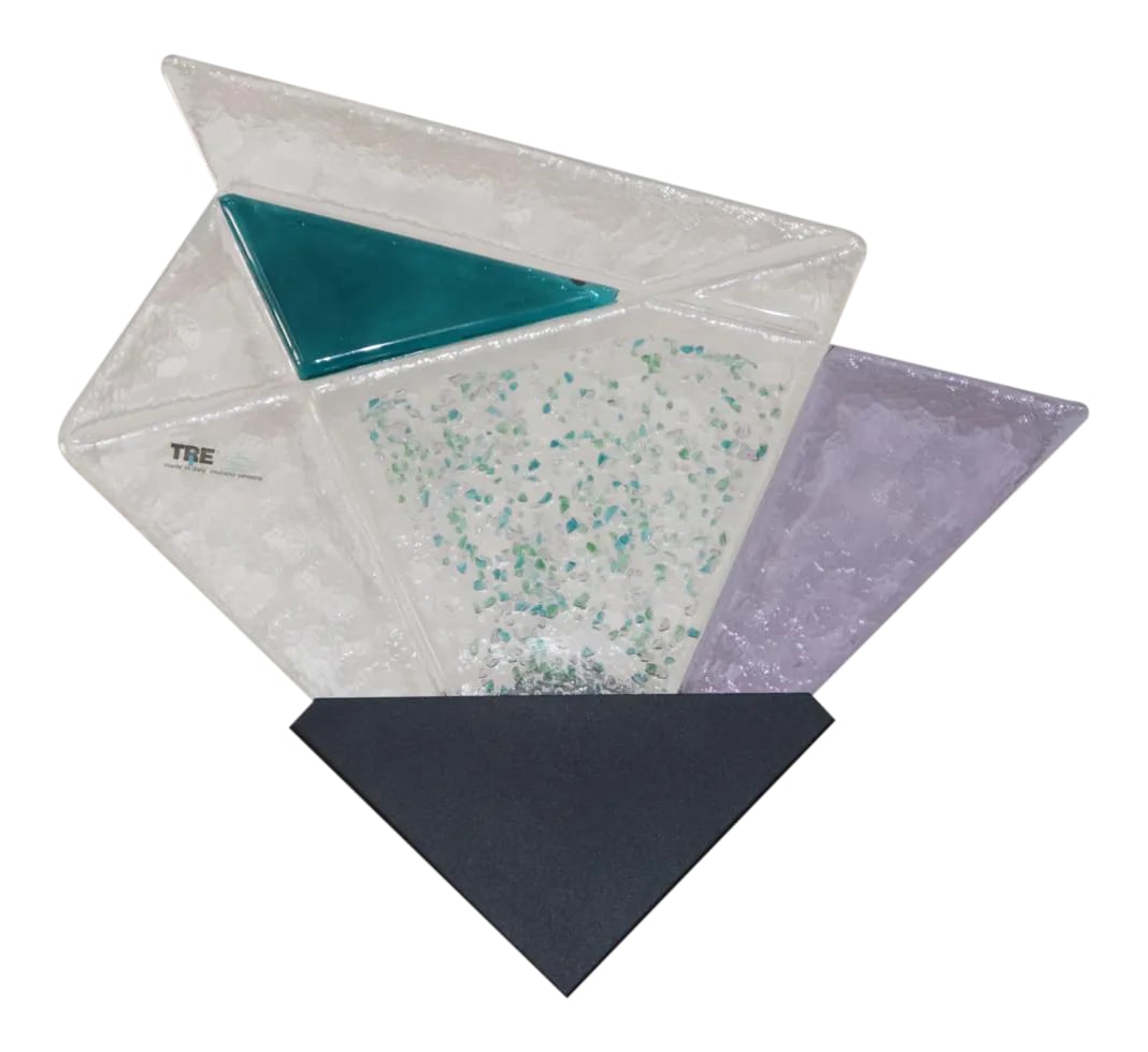 1980s Mid-Century Modern Murano Glass Wall Lamp: Murano wall light. With cast glass in color combination of transparent-crystal-alexandrite-green- multi-color "Graniglia". Mounting: Black lacquered metal. .Designed by Mauro Dalla Valle and made by