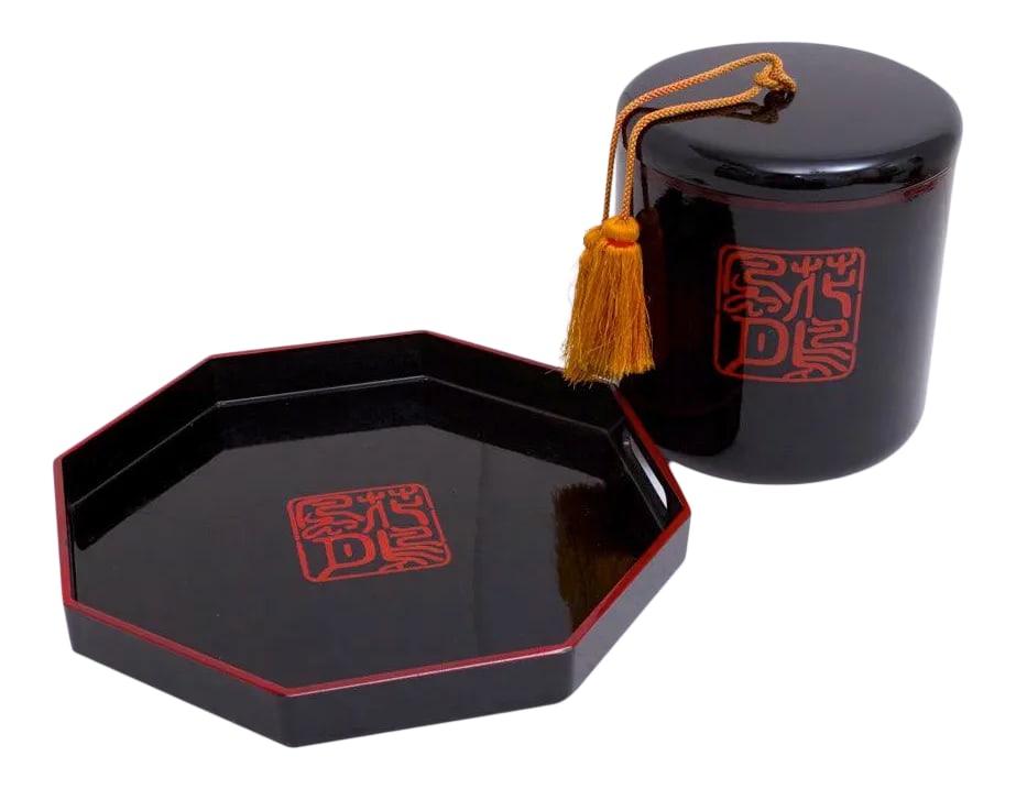 Chinoiserie Asian Bar Cart Ice Bucket & Tray Black Lacquer: Incredibly glamorous set of barware pieces in super shiny black lacquer ware plastic with Japanese or Chinese red emblem cartouche centers and rim banding. The ice bucket lid even has a silk double