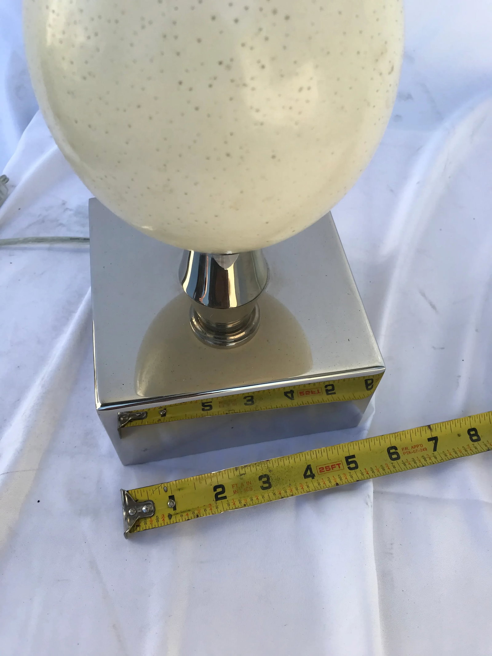 Ostrich Egg Silver Finish Deluxe Sockets Table Lamp - 5