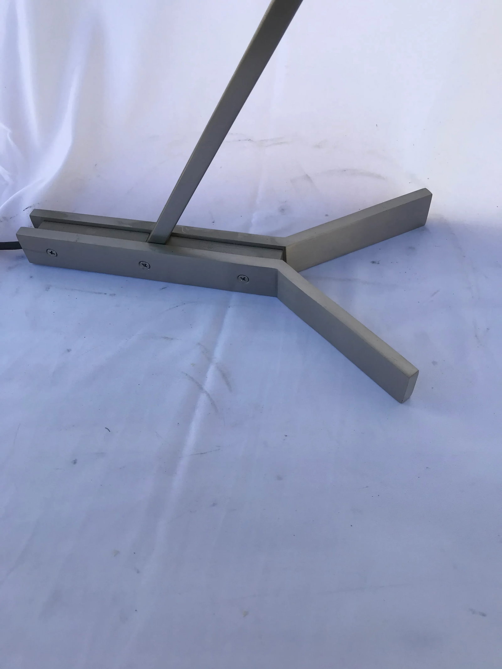 Deco Modern Satin Nickel Finish Solid Steel Frame Desk Lamp - 2