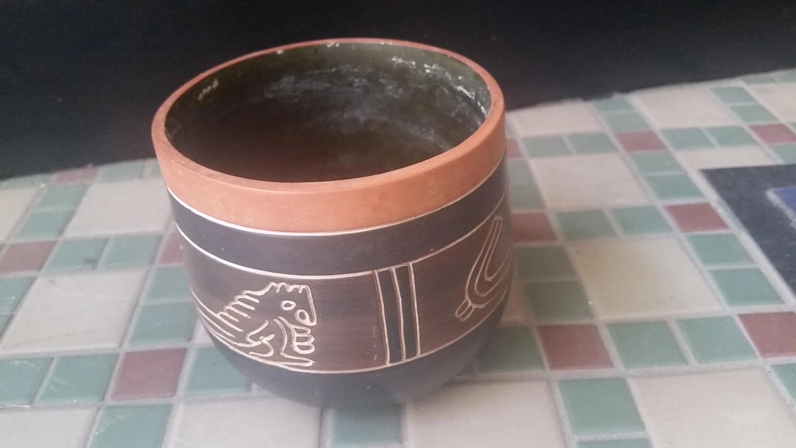 Armando De Mexico Incised Tan Planter - 2