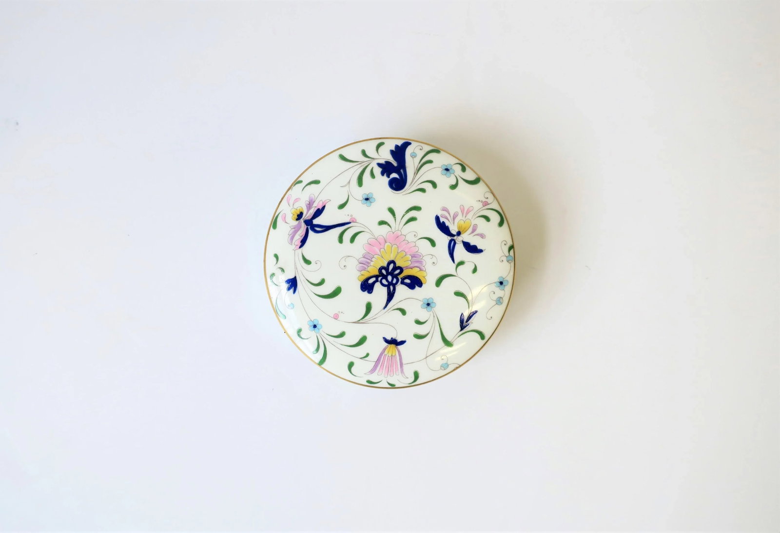 English Blue and White Porcelain Round Jewelry or Trinket Box - 2