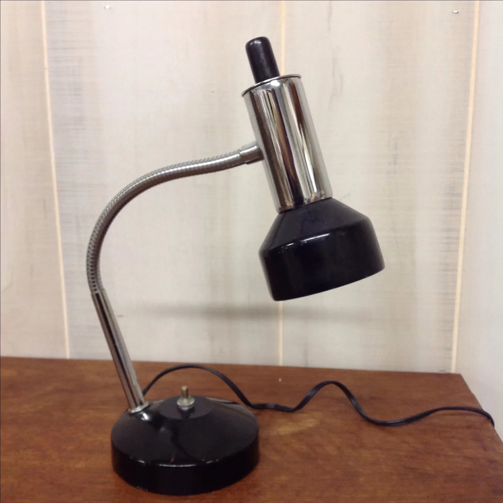 Mid-Century Italian Black & Chrome Flashlight Lamp - 4