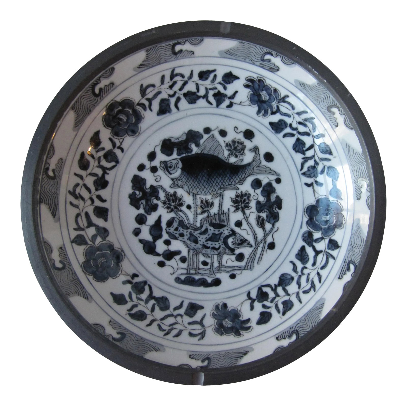Blue & White Chinoiserie Shallow Bowl With Fish and Flowers: Vintage blue and white porcelain shallow bowl wrapped in metal, a wonderful addition to your collection. Combined shipping available. Condition: Alterations: Original Condition Unaltered