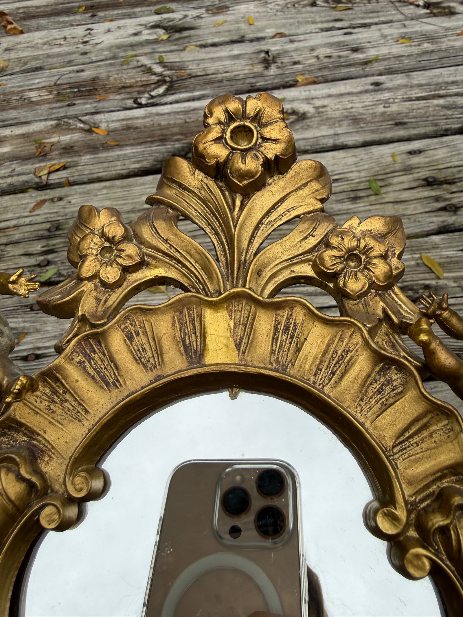 Small Italian Gilded Cherub Wall Mirror - 4
