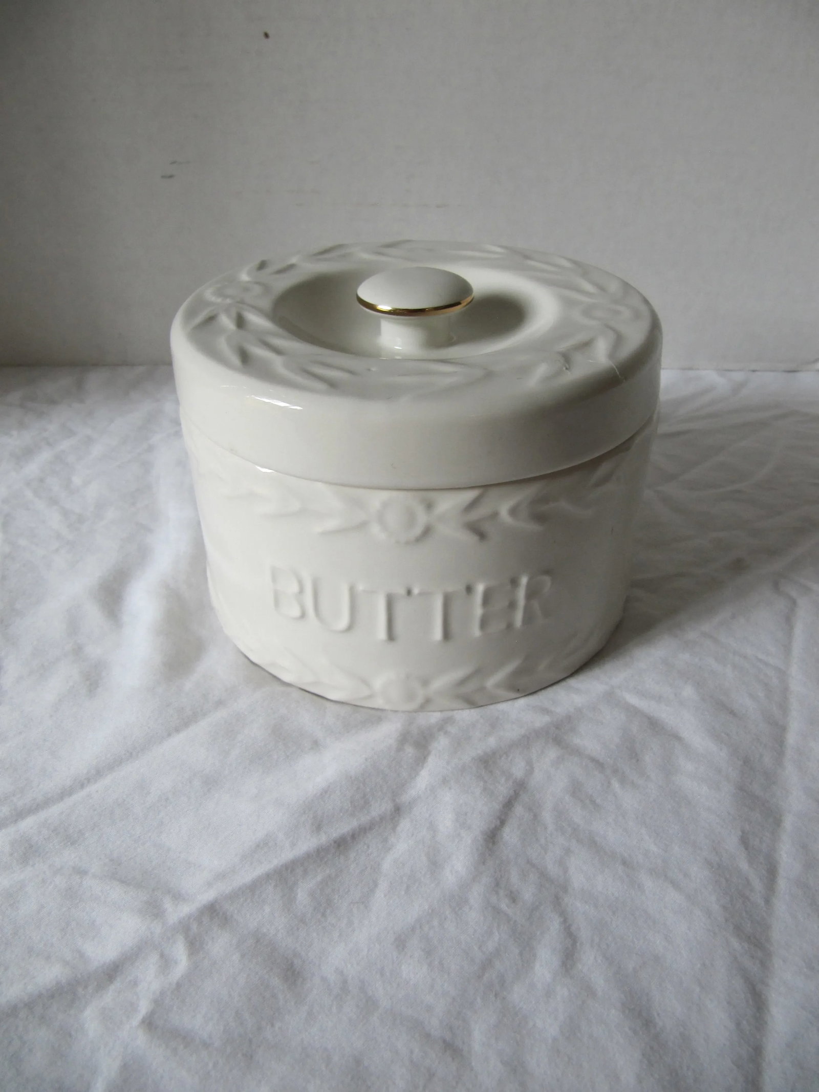 Vintage Ceramic Butter Crock With Flowers - 2