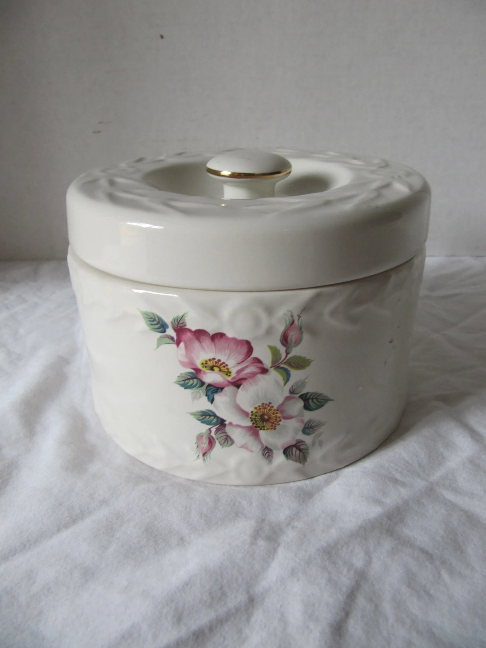 Vintage Ceramic Butter Crock With Flowers - 4