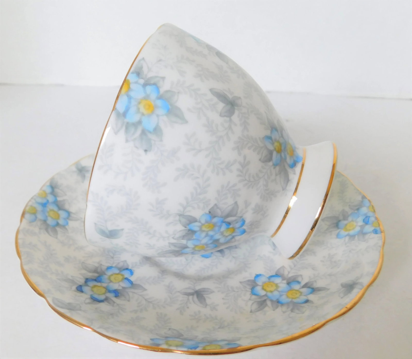 1950s Tuscan Porcelain Chintz Forget-Me-Not Teacup and Saucer Set- 2 Pieces - 9