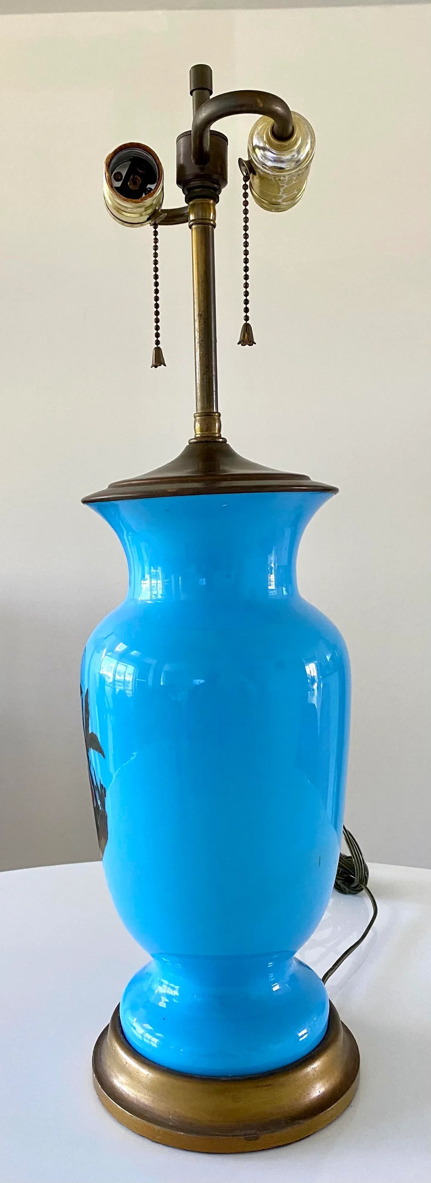 Mid 20th Century Chinoiserie Blue Opaline Hand Painted With Brass Lamp - 3